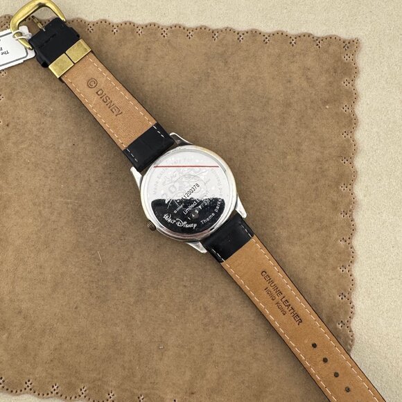 Vintage NEW Walt Disney Mickey Mouse Year 2000 Limited Edition wristwatch - Picture 5 of 9